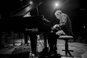 20250722-223541 : Insta_jnl2501, Jazz-Nights, Jazz-Nights 2025